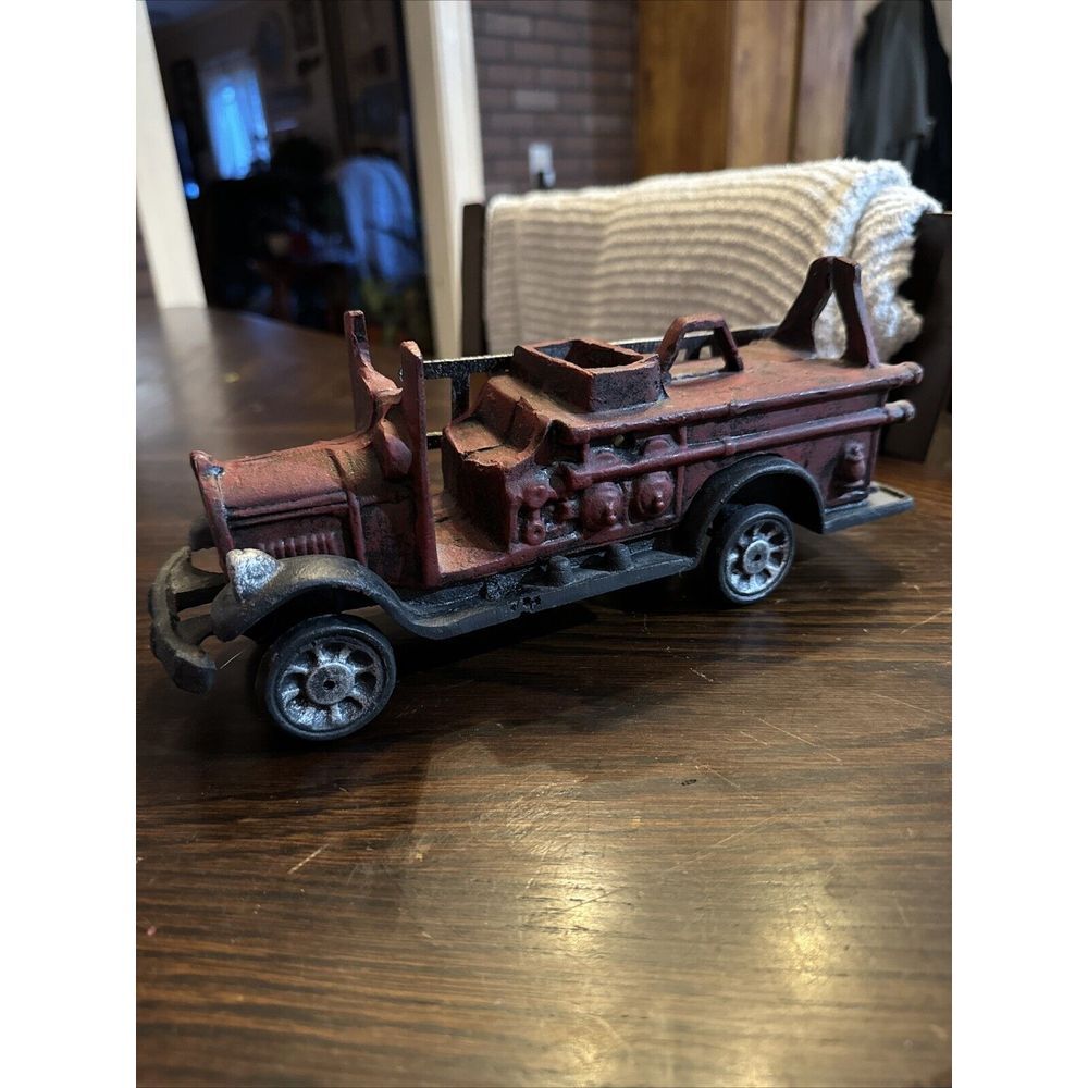 CAST IRON RED Fire TRUCK‎ CAR - VERY COLLECTIBLE Vtg Heavy 11"x4"